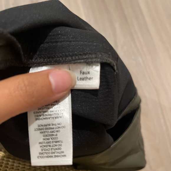 ELIE ELIE TAHARI OLIVE FAUX LEATHER SKRIT SIZE 4 - Picture 4 of 8